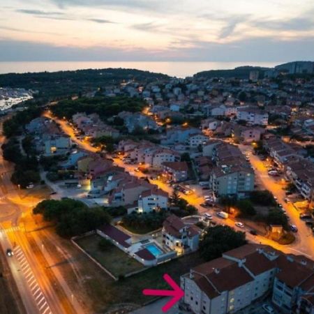 New Apartment Near Sea With 3 Bedrooms And 2 Bathrooms Pula Exterior photo