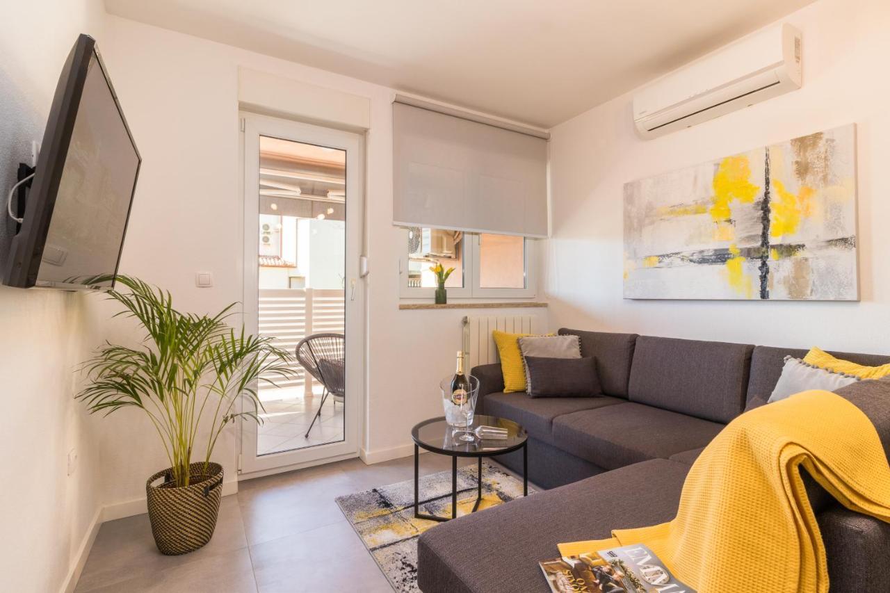New Apartment Near Sea With 3 Bedrooms And 2 Bathrooms Pula Exterior photo