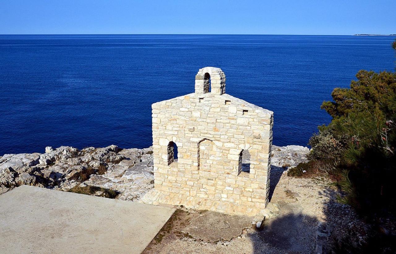 New Apartment Near Sea With 3 Bedrooms And 2 Bathrooms Pula Exterior photo